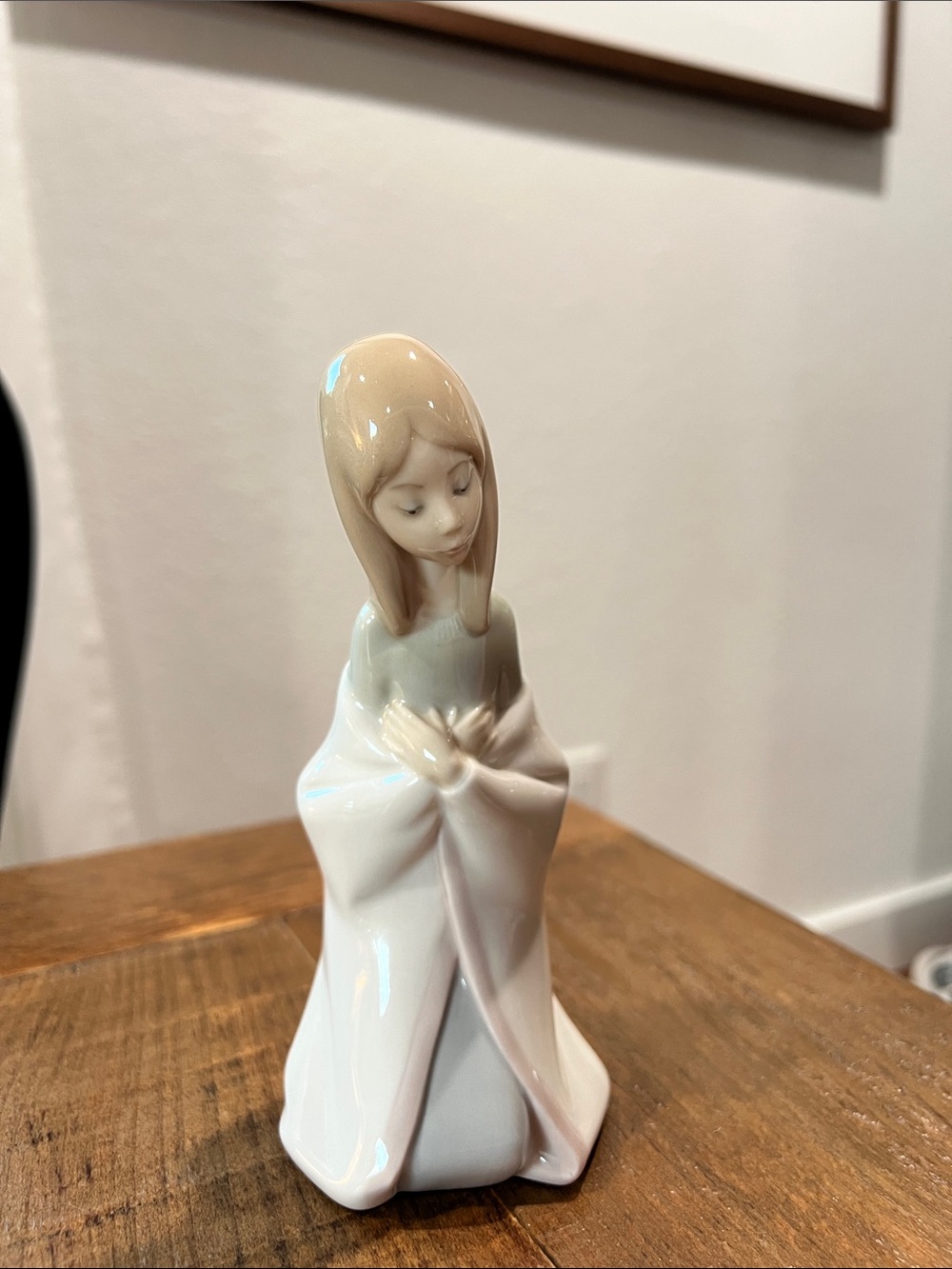 Lladro 4671 Mary Porcelain Figurine